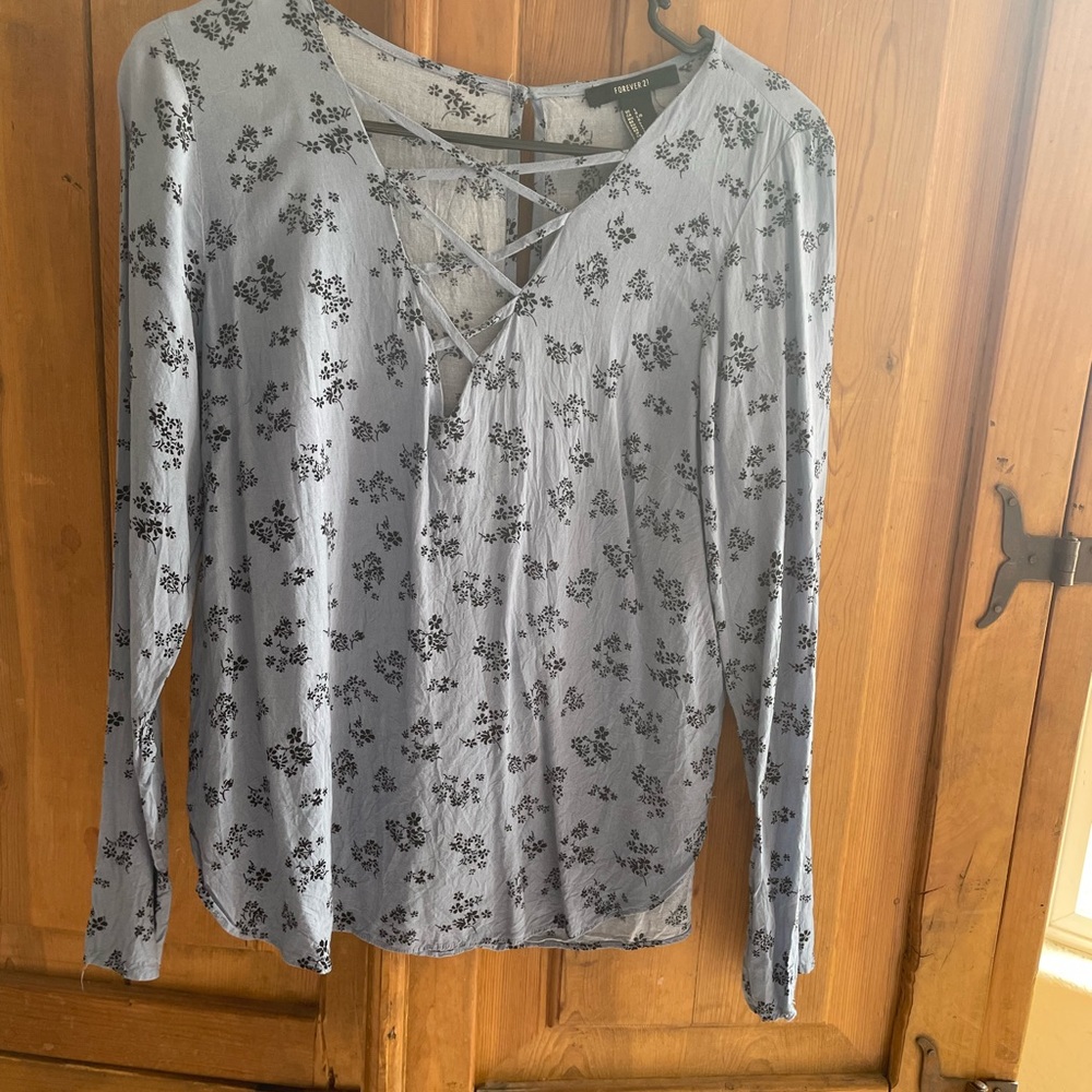 Forever 21 Floral Long Sleeve Blouse